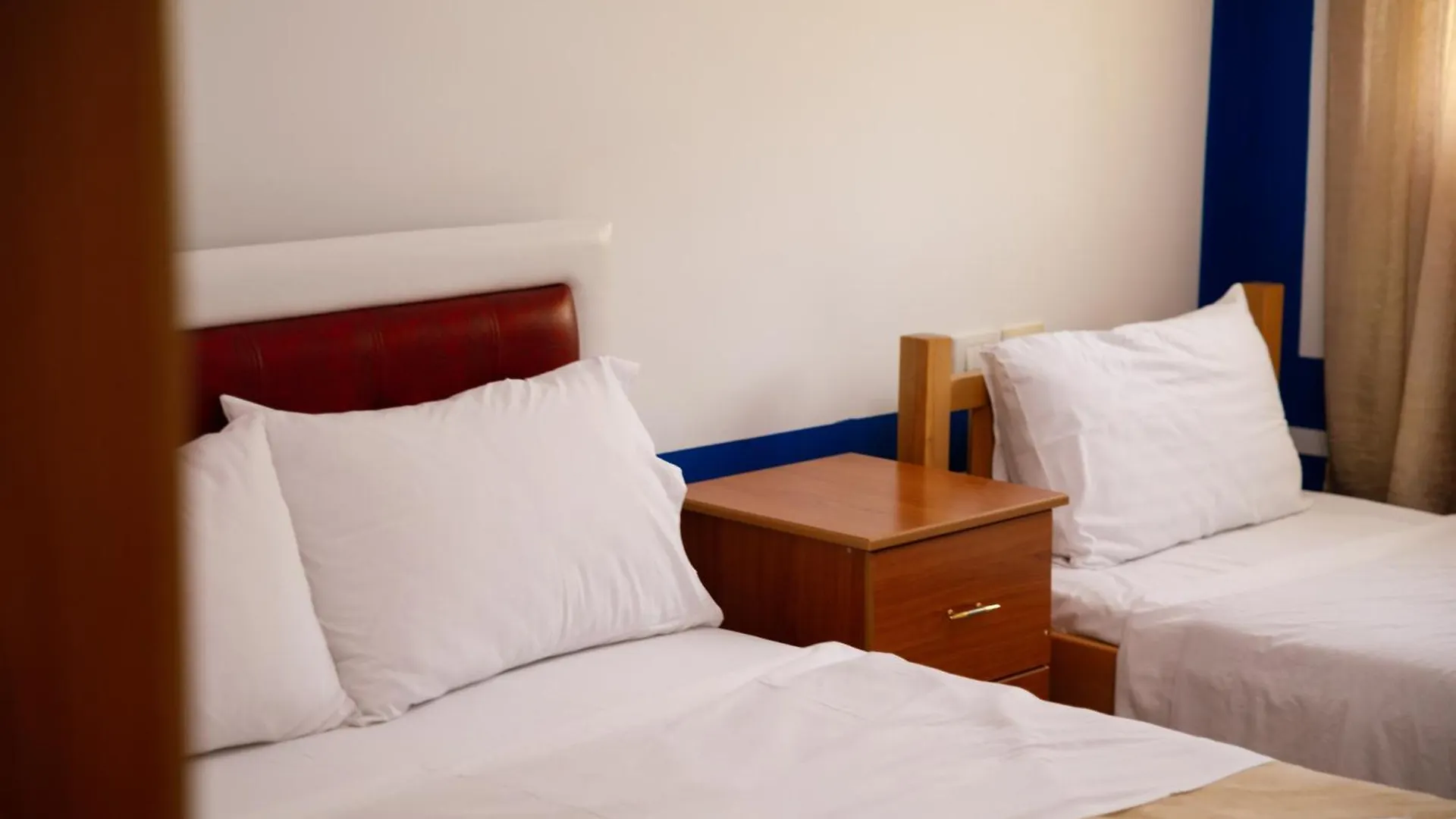 Autogrill Hotel Restaurant & Camping Lekel Albania