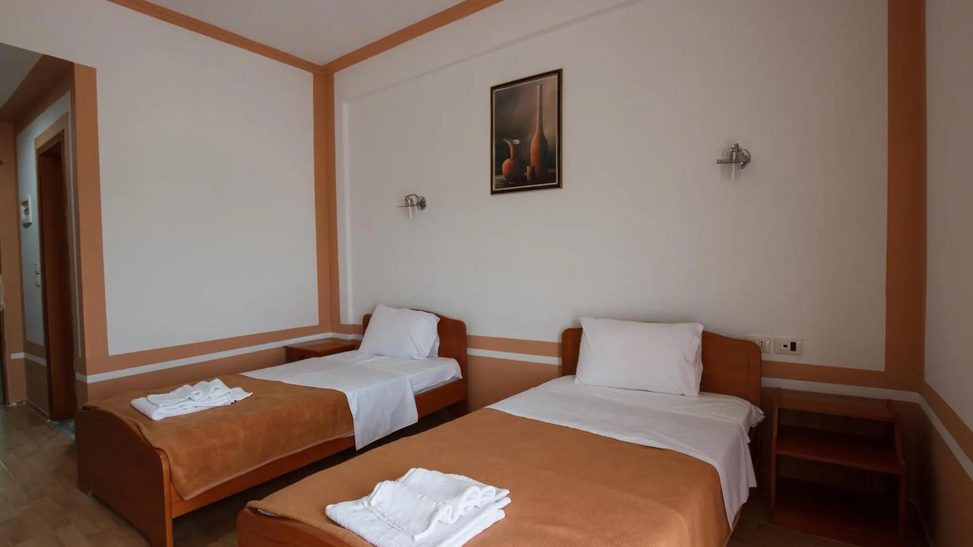 Autogrill Hotel Restaurant & Camping Lekel 3*,