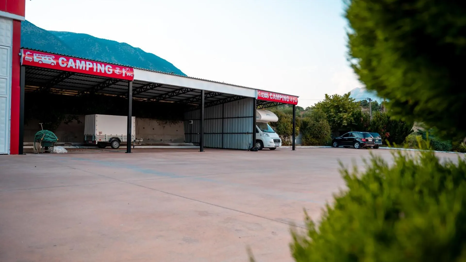 Autogrill Hotel Restaurant & Camping Lekel